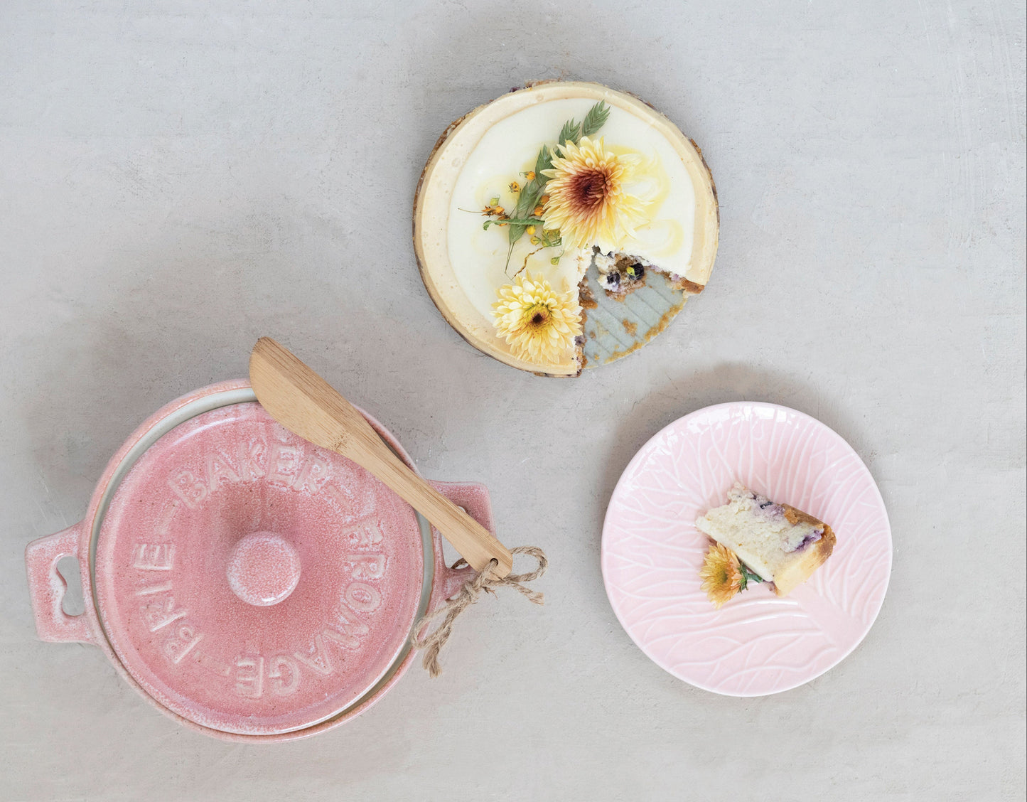 Stoneware Brie Baker with Bamboo Spreader