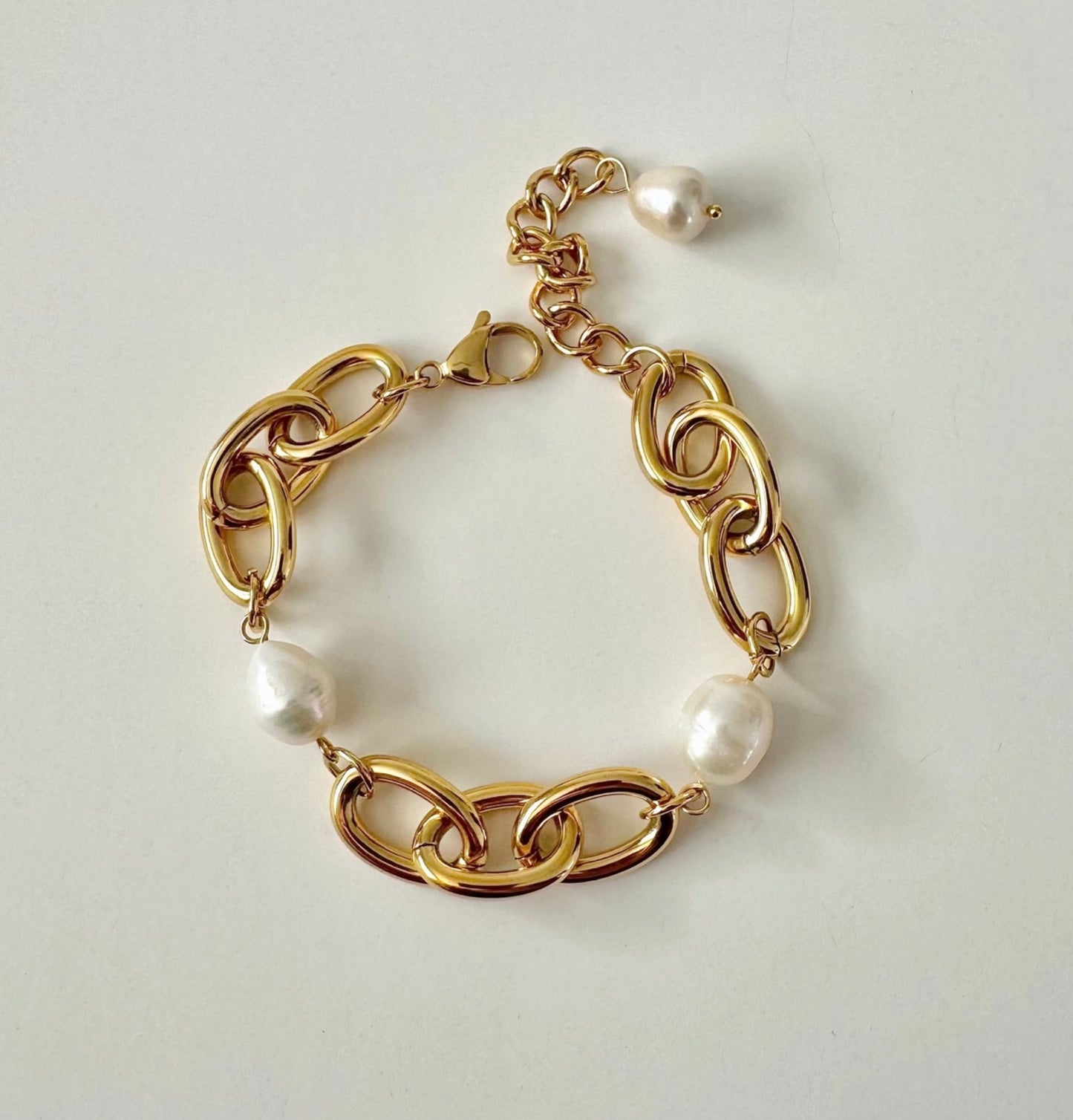 Anna Pearl Bracelet
