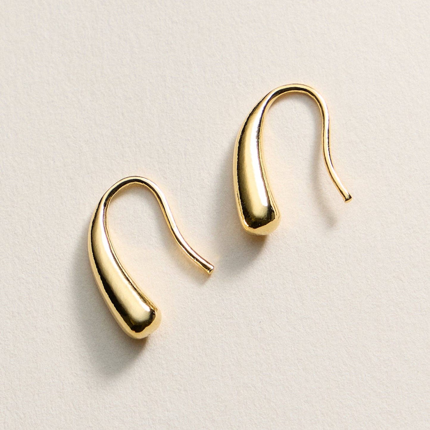 Dahlia Modern Curve Earrings