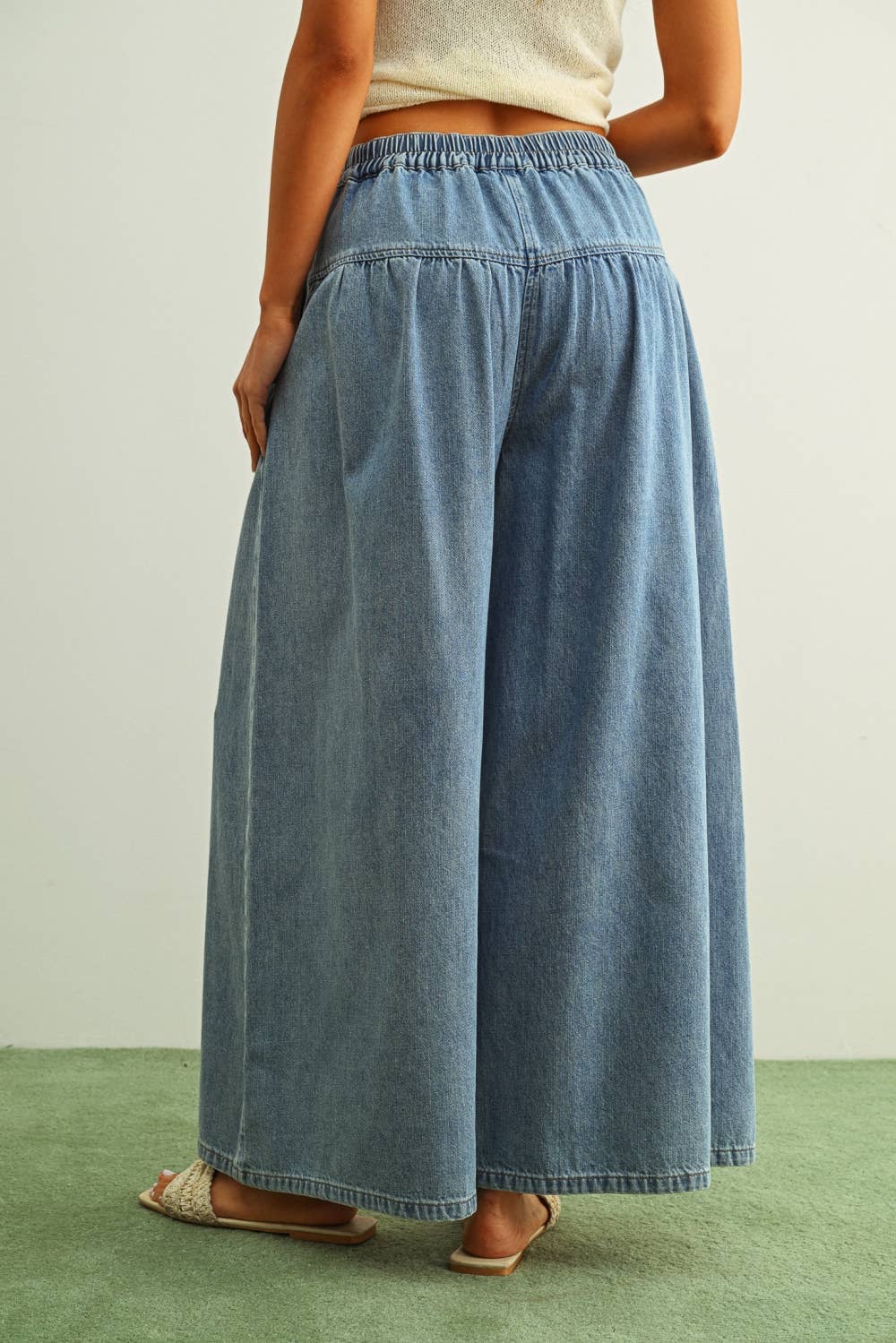 Kira Button Front Wide Leg Jans