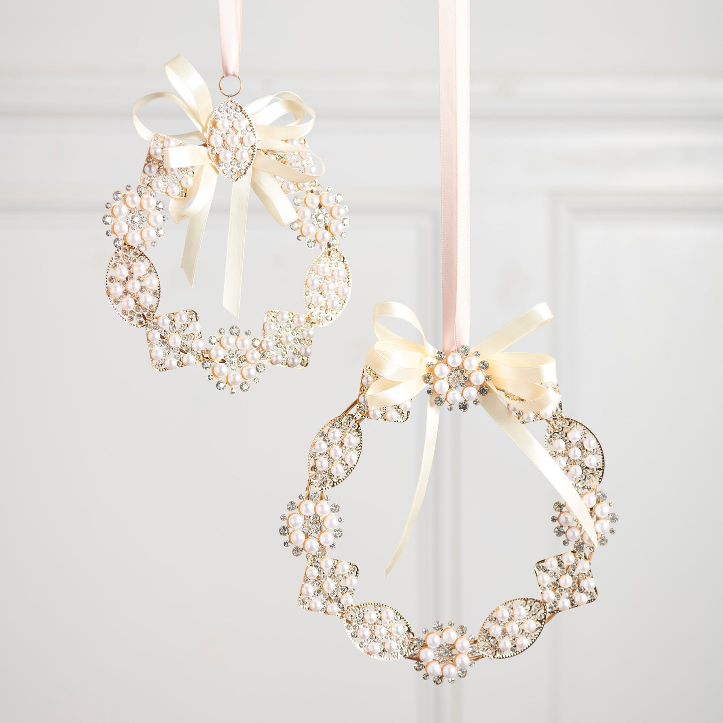 6" Pearl Brooch Ornament