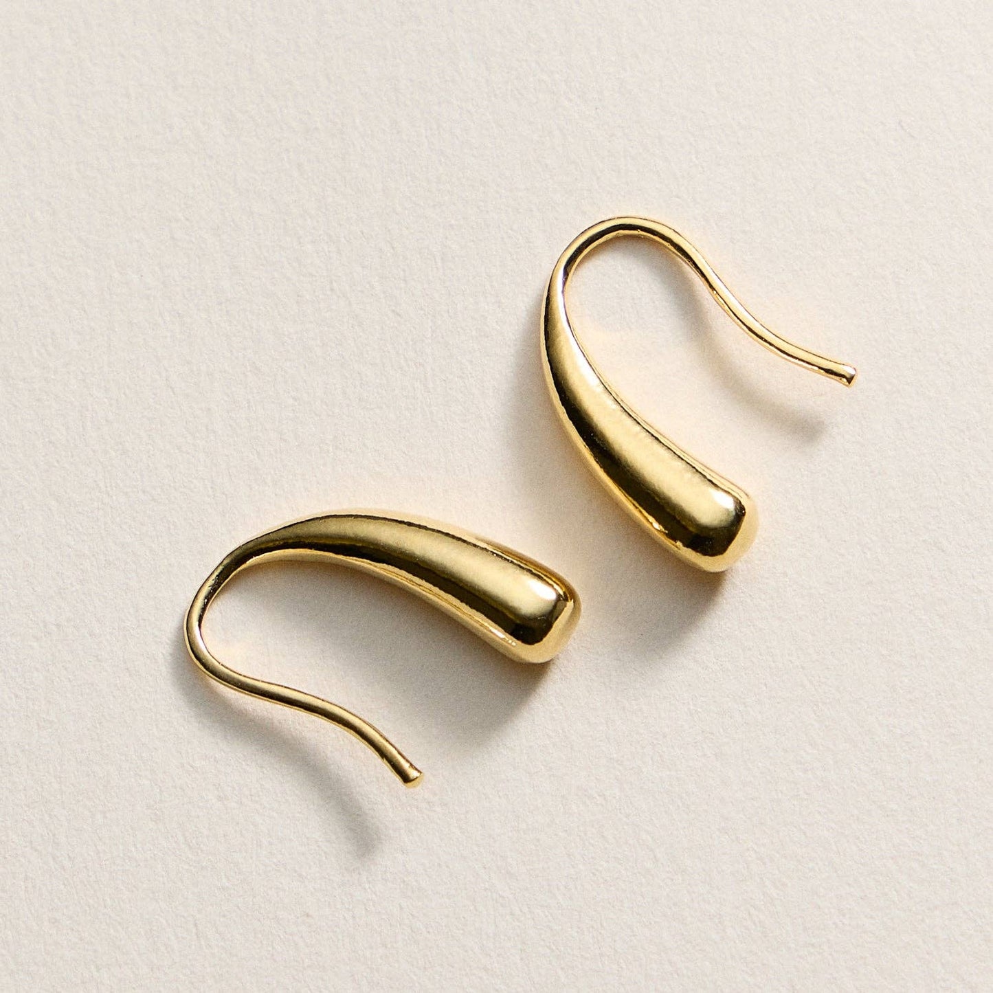 Dahlia Modern Curve Earrings