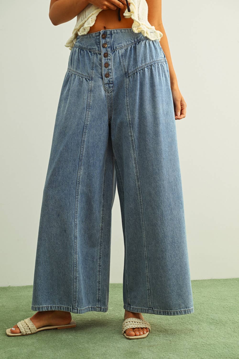 Kira Button Front Wide Leg Jans
