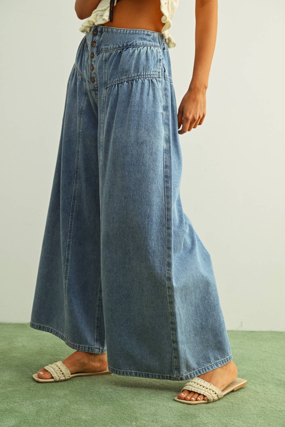 Kira Button Front Wide Leg Jans