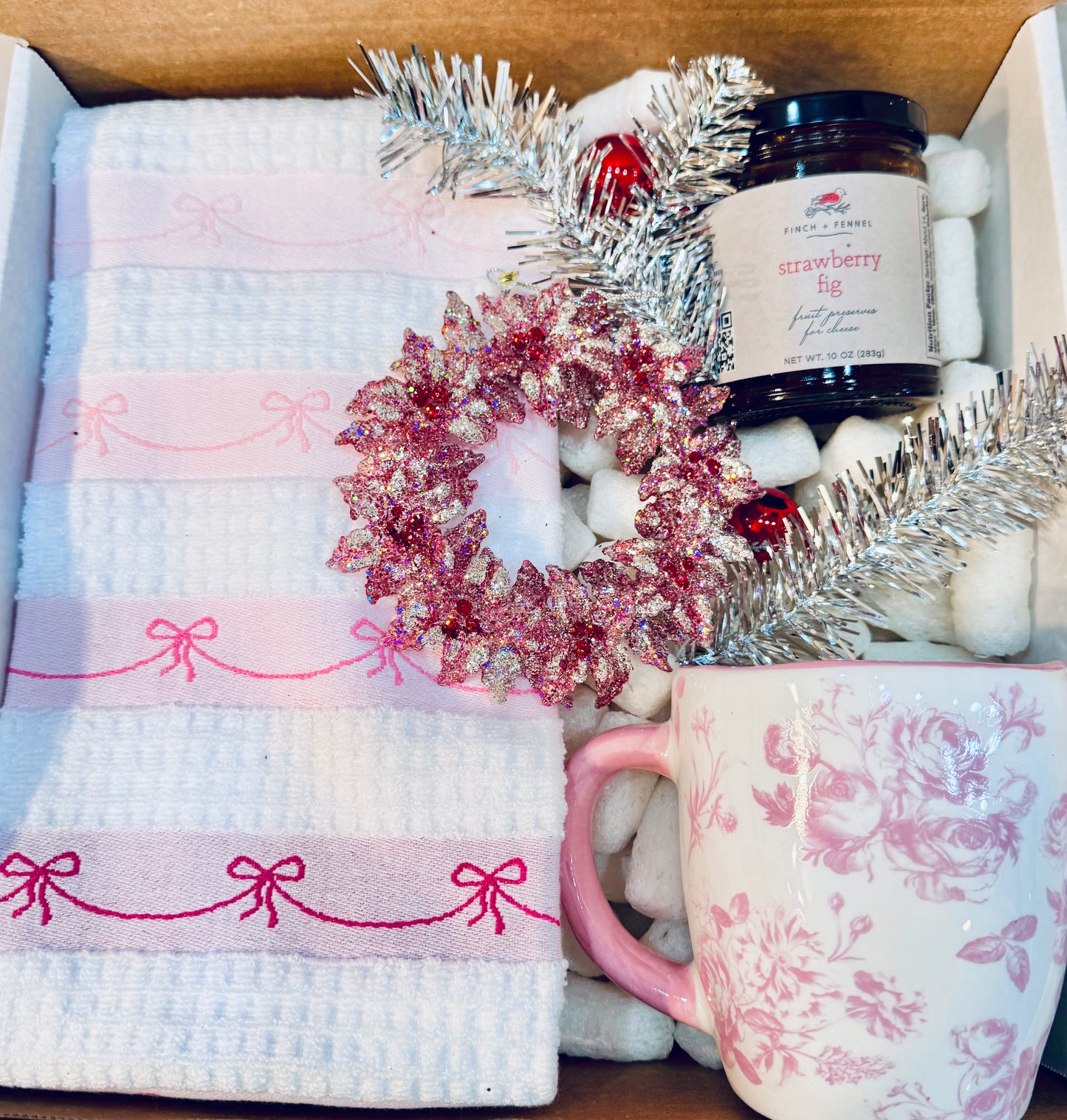 Pink & Merry Gift Box