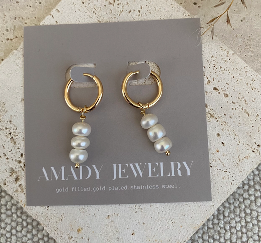 Dangle Pearl Earrings
