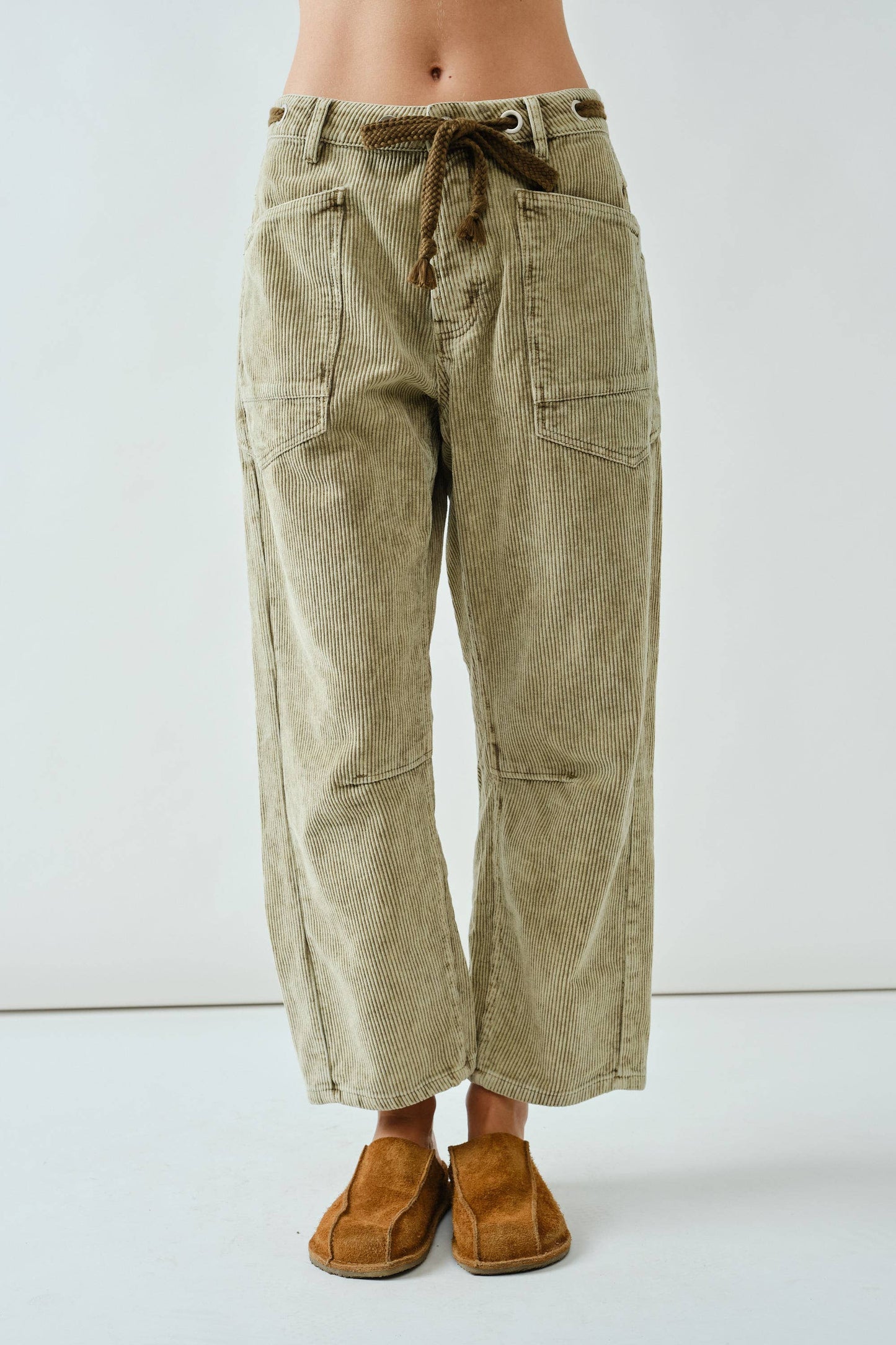 Serena Barrel Corduroy Pants
